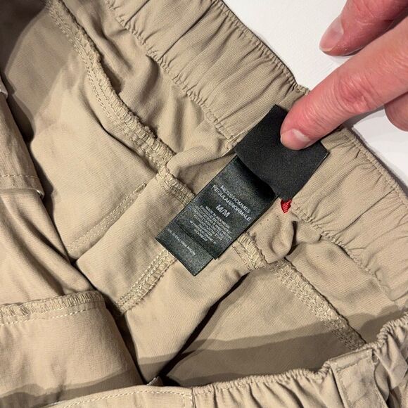 The North Face Nylon Convertible Cargo Hiking Pants Shorts Khaki Men's M (A2) - Picture 11 of 15